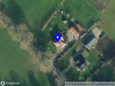 112 melding Brandweer met grote spoed naar de Molendijk in Zuna vanwege waarnemen gaslucht