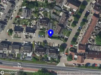 Ambulance met grote spoed naar de Prinsenweer in Sliedrecht