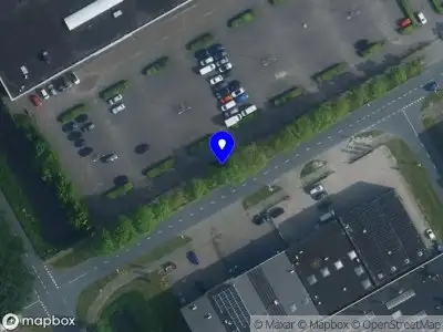 Ambulance met grote spoed naar de Tafelbergweg in Amsterdam