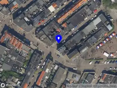 Brandweer met grote spoed naar de Steenstraat in Schiedam vanwege reanimatie