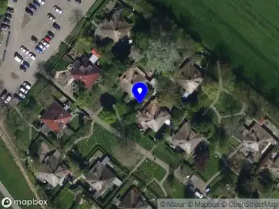 Brandweer en politie met grote spoed naar de Park aan het Veer in Nieuw-Vossemeer vanwege middelgrote brand