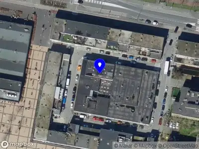 Ambulance met grote spoed naar de Baarlandhof in Rotterdam
