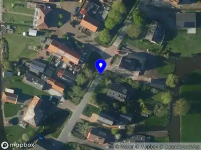 Brandweer met grote spoed naar de Rustenburgerdijk in Ursem