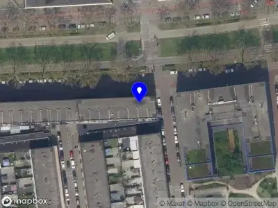 Ambulance met grote spoed naar de Putselaan in Rotterdam