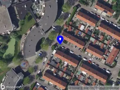 Ambulance met gepaste spoed naar de Mauritsstraat in Alblasserdam