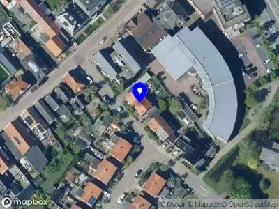 Ambulance met grote spoed naar de Wethouder Maartje Biermanstraat in Oosthuizen