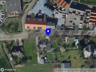 Ambulance met grote spoed naar de Hellevoetse Achterweg in Hellevoetsluis