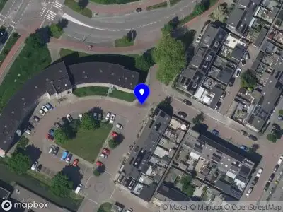 Ambulance met grote spoed naar de Bosbesplein in Papendrecht