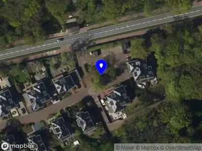 Ambulance met grote spoed naar de Aad Mansveldstraat in 's-Gravenhage