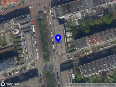 Ambulance met gepaste spoed naar de Claes de Vrieselaan in Rotterdam