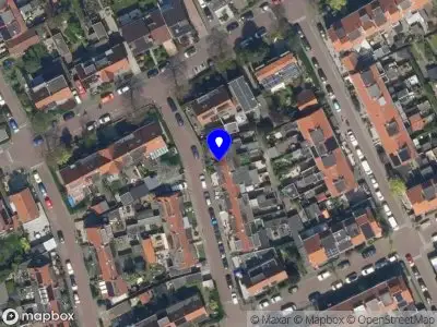 Ambulance met grote spoed naar de Leliestraat in Vlaardingen