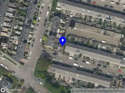 Ambulance met grote spoed naar de Botlekstraat in Ridderkerk