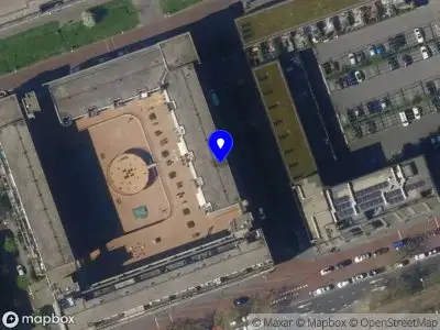 Ambulance met grote spoed naar de Van Geenstraat in 's-Gravenhage