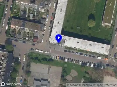 Ambulance met grote spoed naar de Van der Werffstraat in Vlaardingen