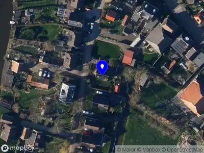Brandweer met grote spoed naar de Terpweg in Wons vanwege afhijsen patient