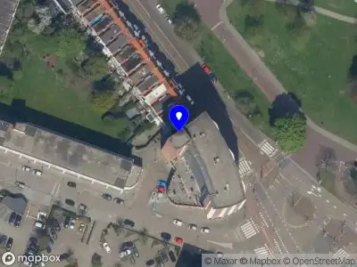 Ambulance met gepaste spoed naar de Honingerdijk in Rotterdam