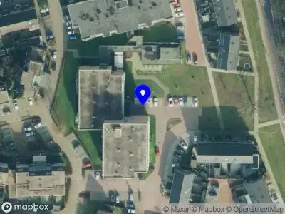 Brandweer met gepaste spoed naar de Schoolstraat in Rijssen vanwege afhijsen patient
