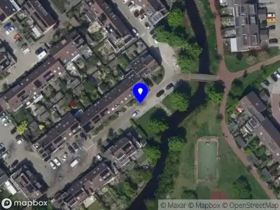 Ambulance met grote spoed naar de Graskarper in Leiden