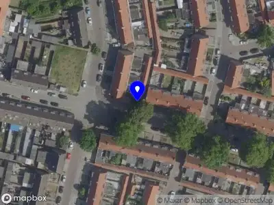 Brandweer met grote spoed naar de Lucas Gasselstraat in Helmond vanwege gebouwbrand