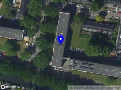 Ambulance met grote spoed naar de Sportlaan in Sliedrecht