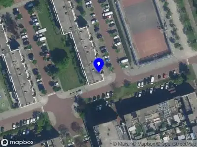 Ambulance met grote spoed naar de Louis de Visserstraat in Amsterdam