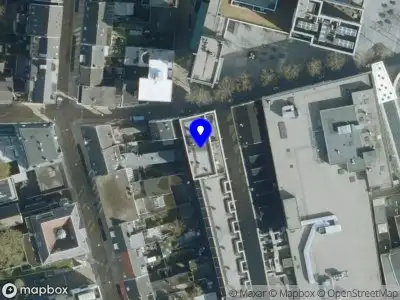 Brandweer en politie met grote spoed naar de Pieter Vreedeplein in Tilburg vanwege waarnemen gaslucht