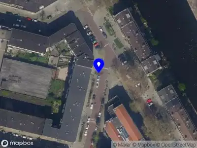 Ambulance met grote spoed naar de Mathenesserdijk in Rotterdam