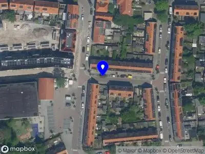 Brandweer met grote spoed naar de Monsigneur Callierstraat in Zaandam vanwege gebouwbrand