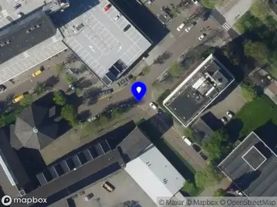 Ambulance met grote spoed naar de Colijnplein in 's-Gravenhage