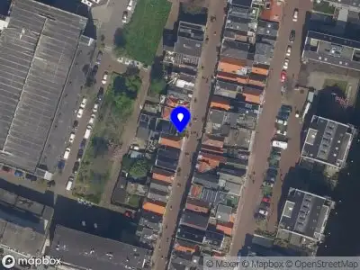 Ambulance met grote spoed naar de Hoogstraat in Vlaardingen