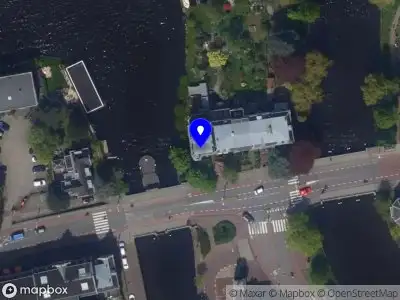 Politie met grote spoed naar de Noordeindeplein in Leiden vanwege ongeval met letsel