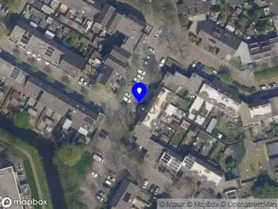 Ambulance met grote spoed naar de Helsingborgerf in Rotterdam