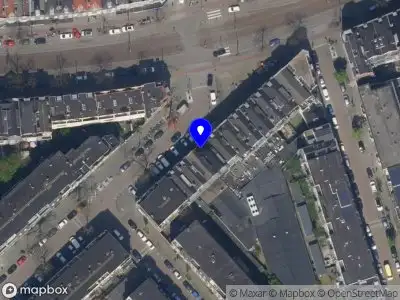 Ambulance met grote spoed naar de Gerrit Jan Mulderstraat in Rotterdam