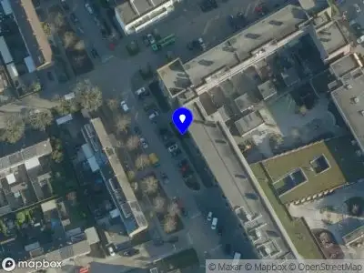 Brandweer met grote spoed naar de Hertog Karellaan in Tiel vanwege voertuigbrand