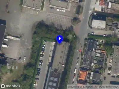 Ambulance met grote spoed naar de Wapitistraat in Rotterdam