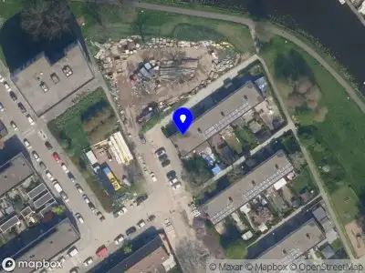 Ambulance met grote spoed naar de Griendweistraat in Rotterdam