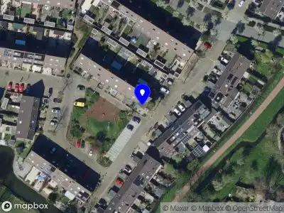 Ambulance met gepaste spoed naar de Zilverschoon in Hoogvliet Rotterdam