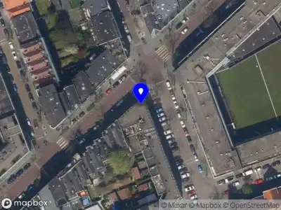 Ambulance met grote spoed naar de Nieuwe Binnenweg in Rotterdam