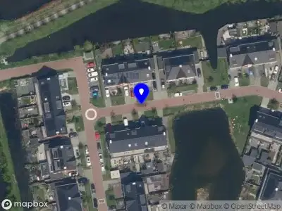 Ambulance met gepaste spoed naar de Cornelis van der Loostraat in Schiedam