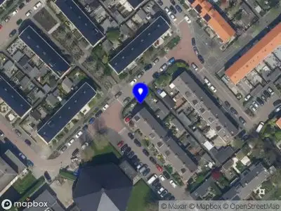 Ambulance met grote spoed naar de Mezenstraat in Krimpen aan den IJssel