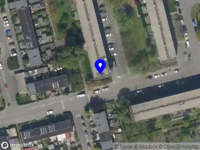 Brandweer en politie met grote spoed naar de Druiventuin in Rotterdam vanwege middelgrote brand