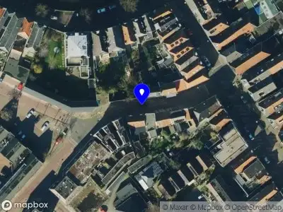 Brandweer met gepaste spoed naar de Bregittenstraat in Kampen vanwege waarnemen gaslucht