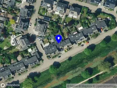 Brandweer met gepaste spoed naar de Vulcanusstraat in Apeldoorn vanwege afhijsen patient