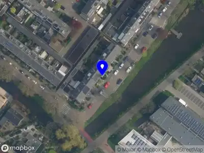 Ambulance met grote spoed naar de Kerklaan in Wateringen