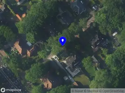 Brandweer met gepaste spoed naar de Hinlopenlaan in Naarden vanwege afhijsen patient