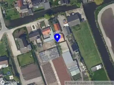 Brandweer met grote spoed naar de Schilkerkade in Nieuwveen vanwege personen te water