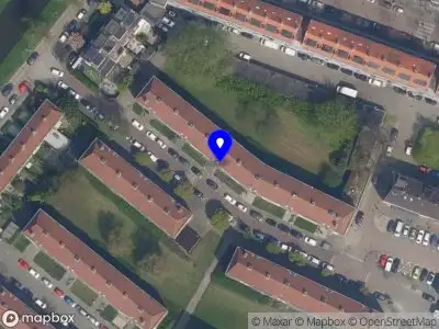 Ambulance met grote spoed naar de Vergeet-mij-nietstraat in Rotterdam