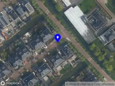 Ambulance met grote spoed naar de Abdis Gijsbertastraat in 's-Gravenhage