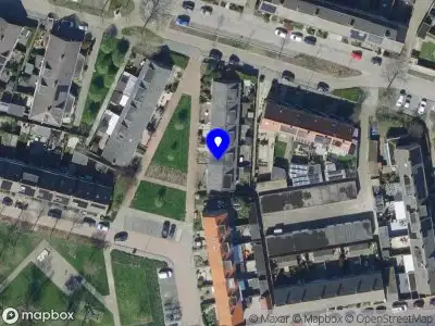 Ambulance met grote spoed naar de Egmondplein in Geervliet