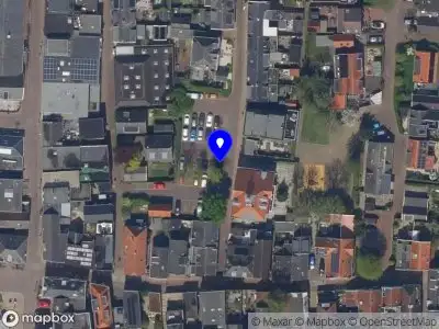Ambulance met grote spoed naar de Schoolweg in Lekkerkerk